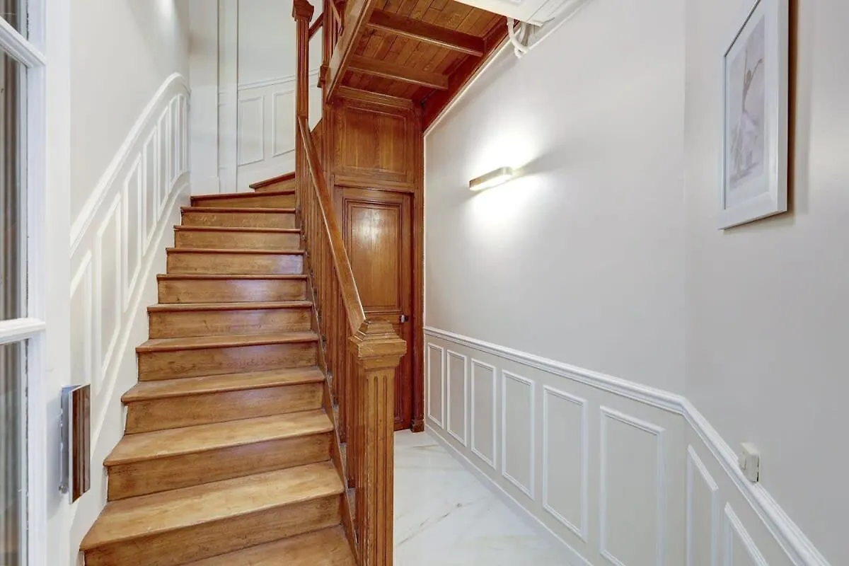 102- Beautiful Studio Near Champs Elysees باريس