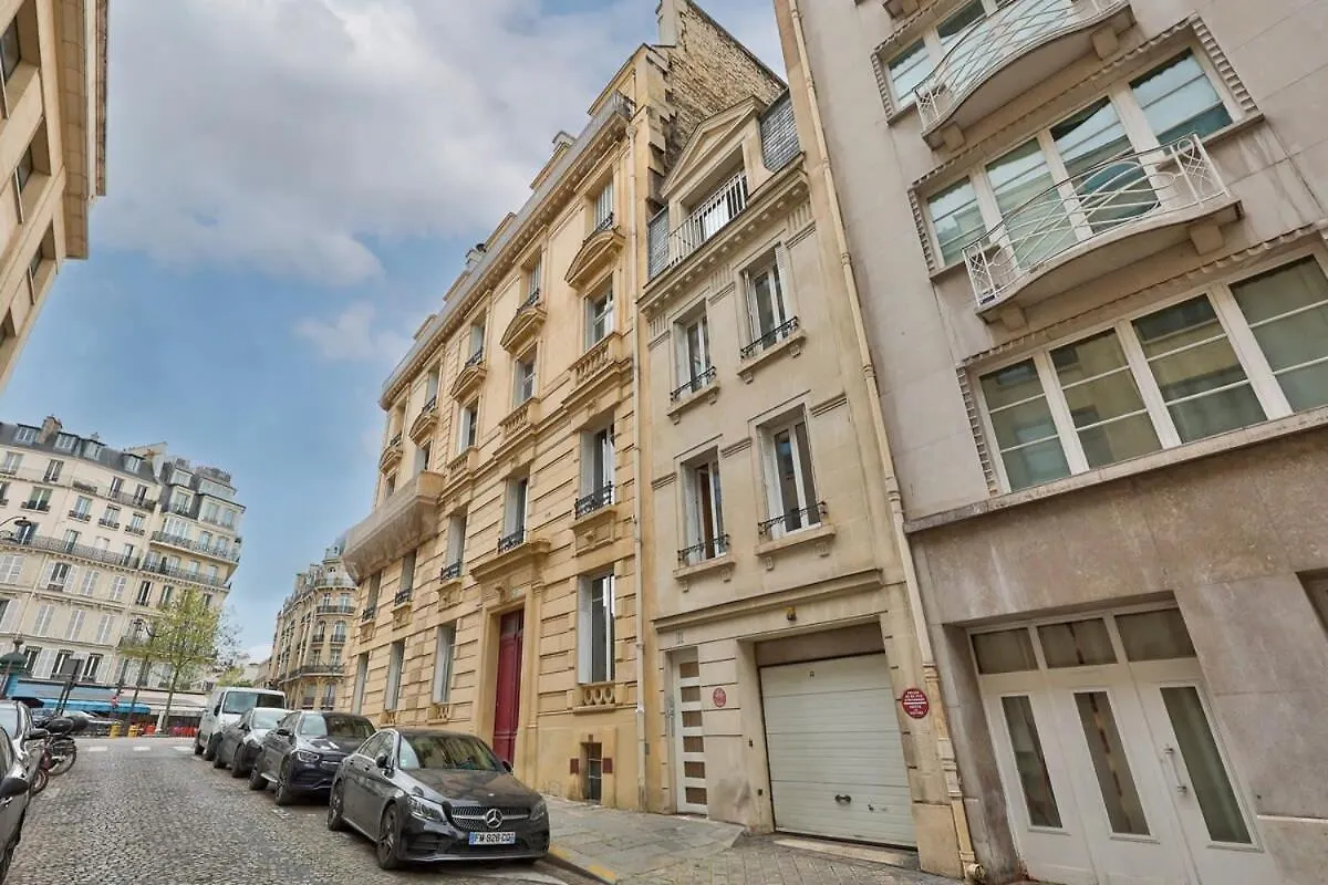 102- Beautiful Studio Near Champs Elysees *